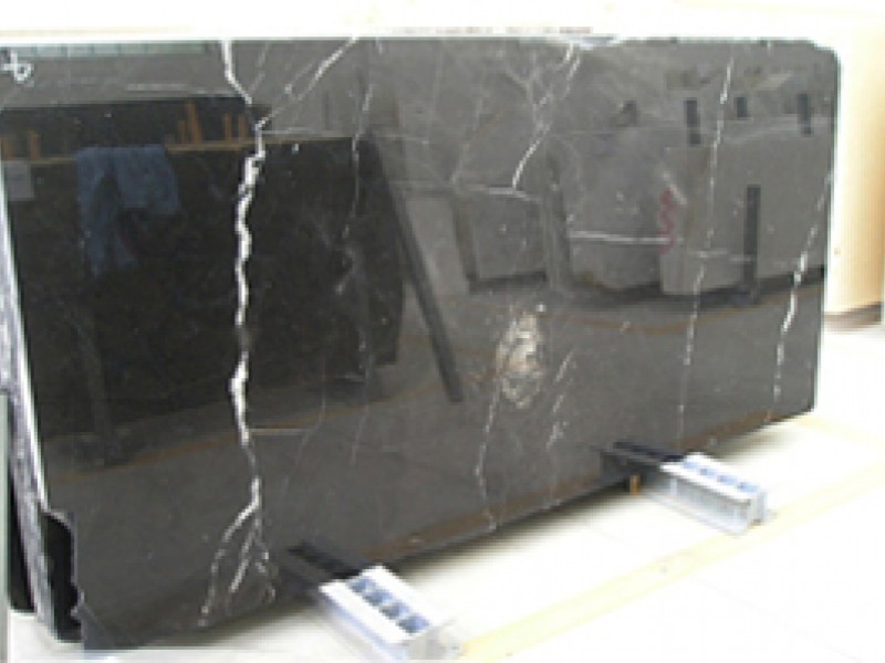 NERO MARQUINIA